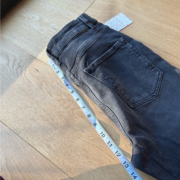 NWT FREE PEOPLE ZURI WASHED BLACK MOM JEANS - 26 - Picture 16 of 17